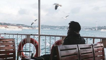 遭40年来最大损失，以军近乎崩溃，特朗普喊话伊朗停战，放弃了一个重要条件！