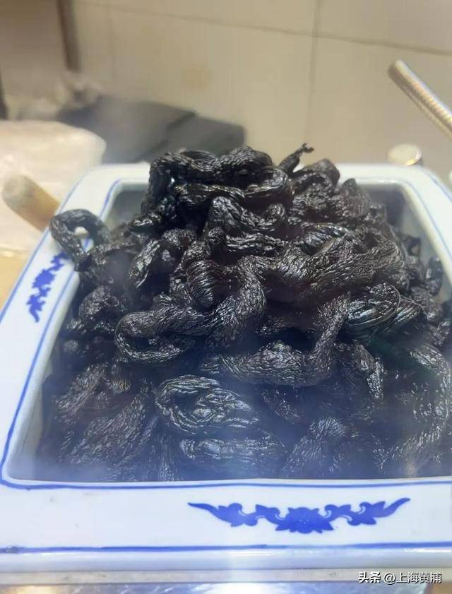 7天狂卖1吨！上海阿姨爷叔排长队也要买，“这酱特别香，吃了让人难忘！”